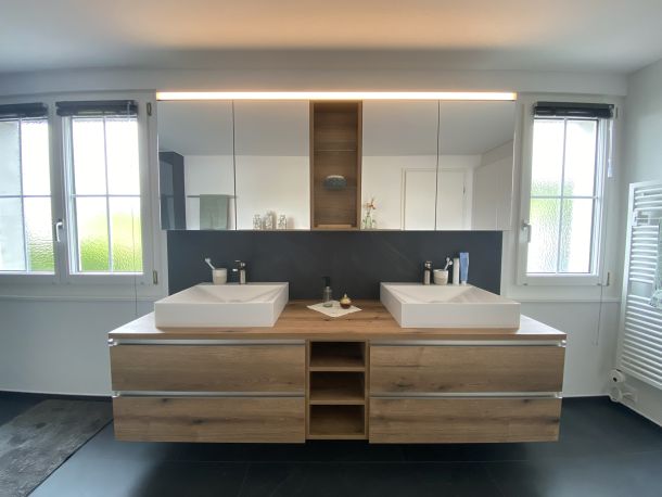 Schnueriger_Schreinerei_Innenausbau-Badmoebel-Referenzen-Bad03