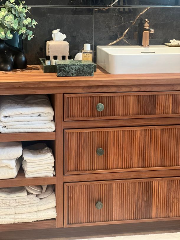 Schnueriger_Schreinerei_Innenausbau-Badmoebel-Referenzen-Bad02